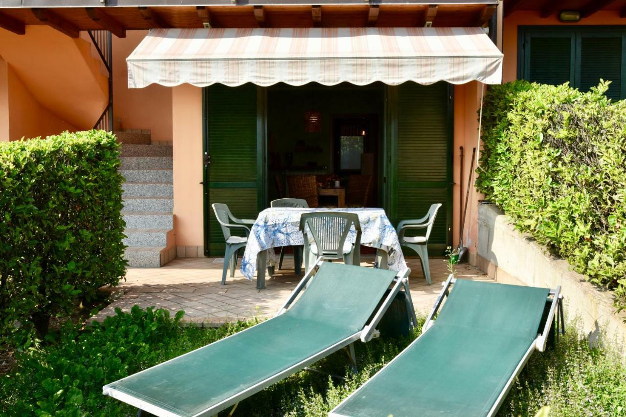 Holiday Apartment Albachiara Tavernola Bergamasca Bagian luar foto