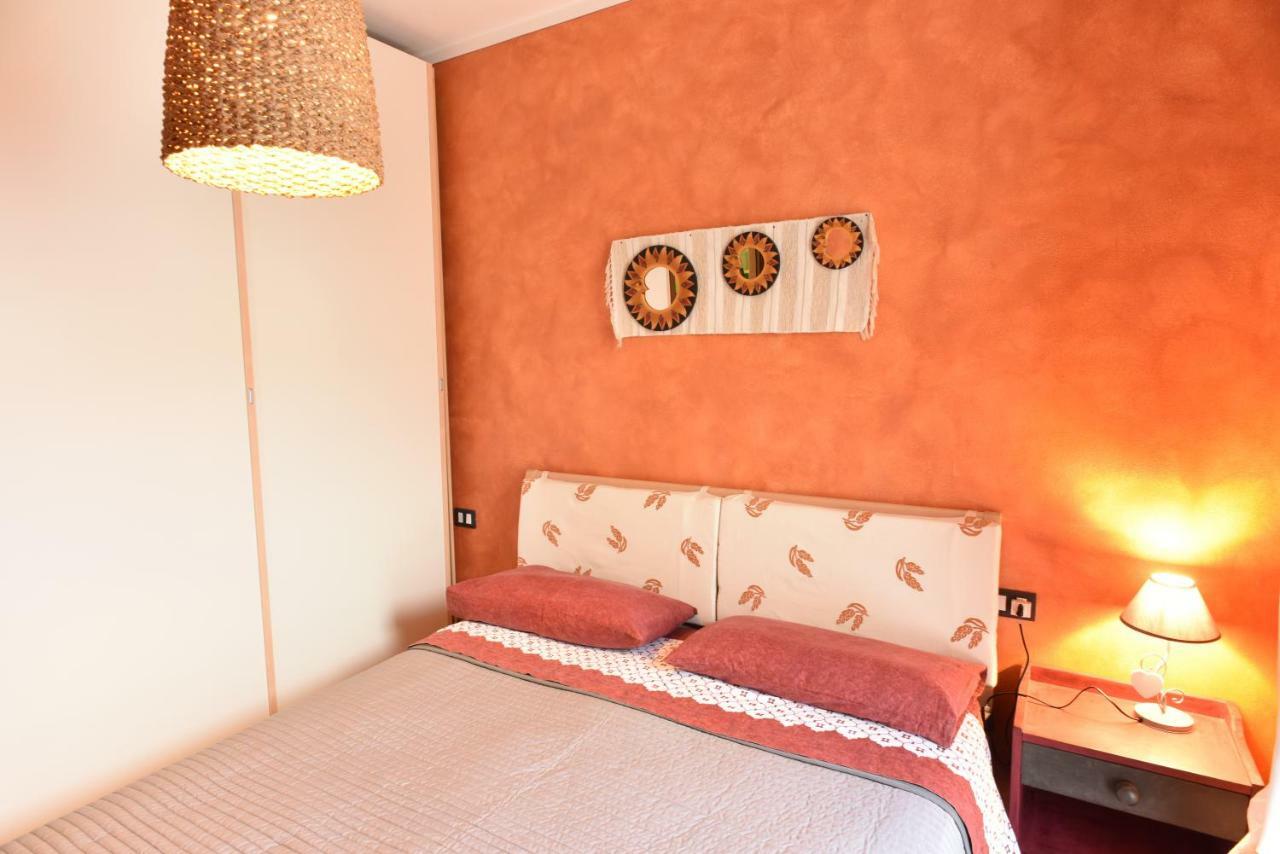 Holiday Apartment Albachiara Tavernola Bergamasca Bagian luar foto