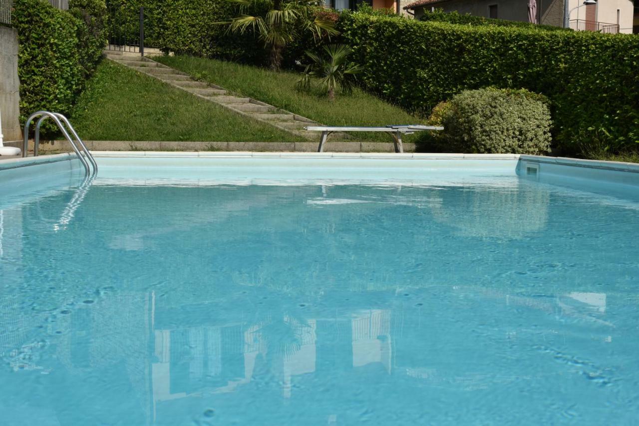 Holiday Apartment Albachiara Tavernola Bergamasca Bagian luar foto