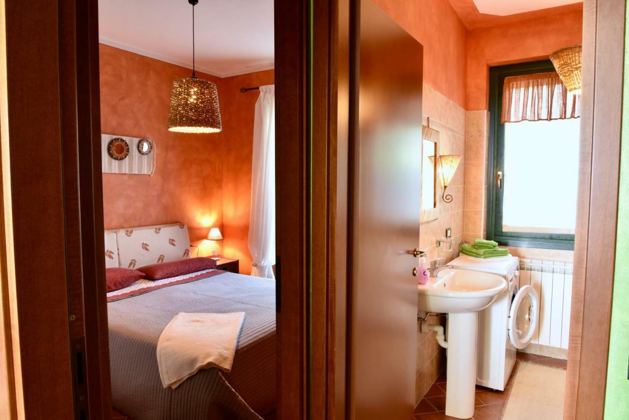 Holiday Apartment Albachiara Tavernola Bergamasca Bagian luar foto
